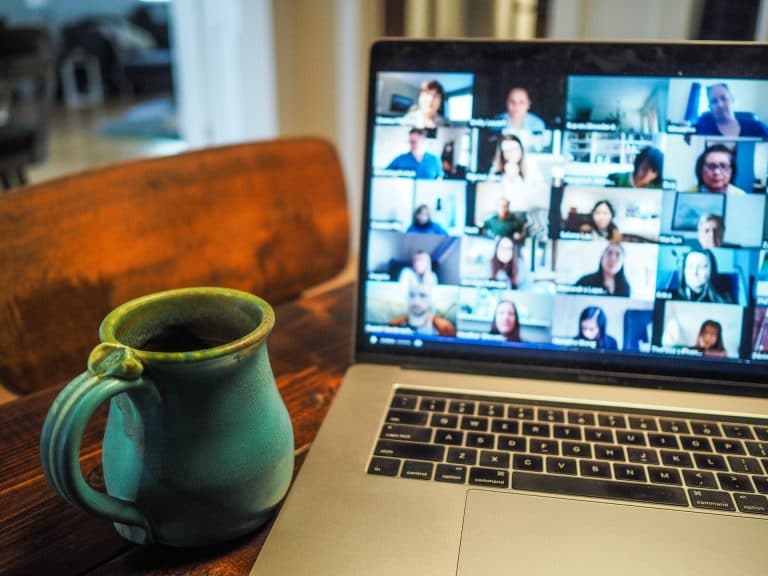 Comment diffuser une conférence en live streaming ?